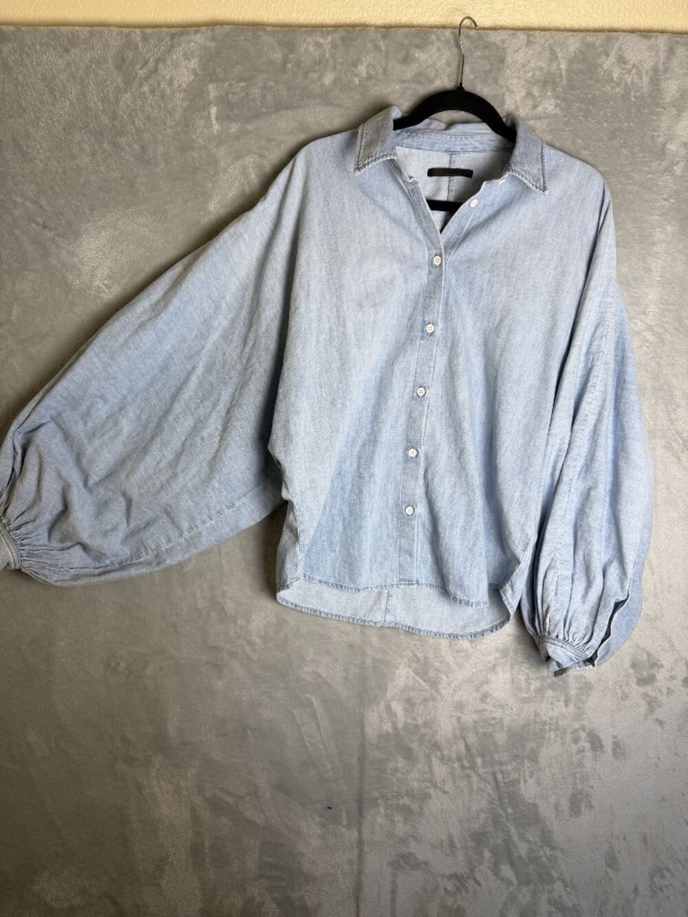 TOMBOY Womens Small Light Chambray Balloon Sleeve Button Down Shirt‎ 100% COTTON